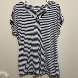 Chicos Women’s size 2 White & Black striped blouse